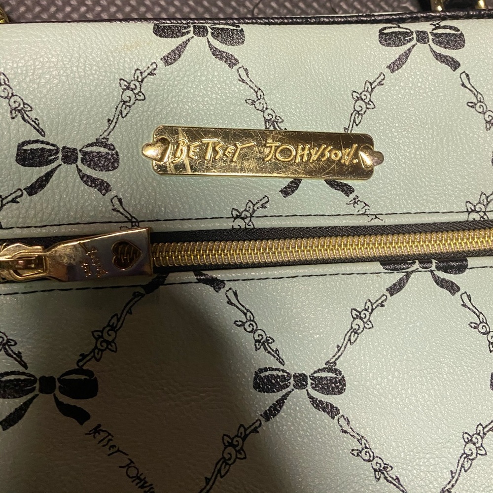 Betsey Johnson bow tie crossbody